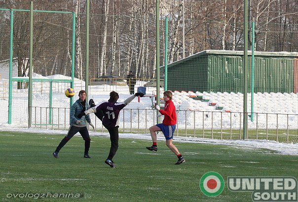 Red-green_squad_-_El_Loko_7.jpg