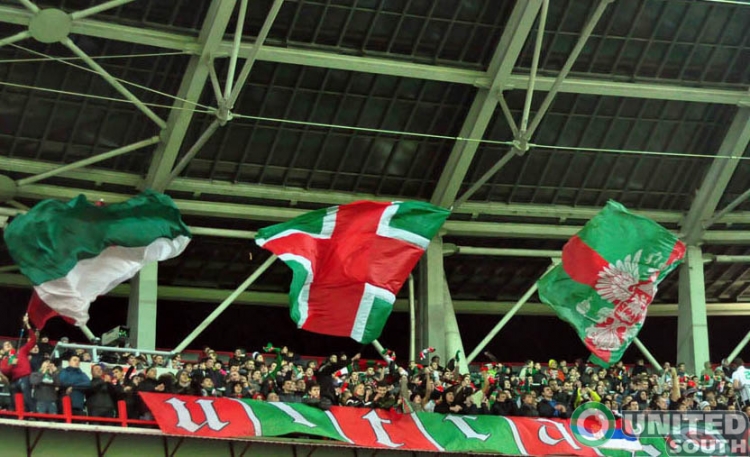 lokomotiv-aek2011_(14).jpg