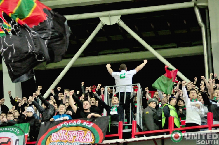lokomotiv-aek2011_(6).jpg