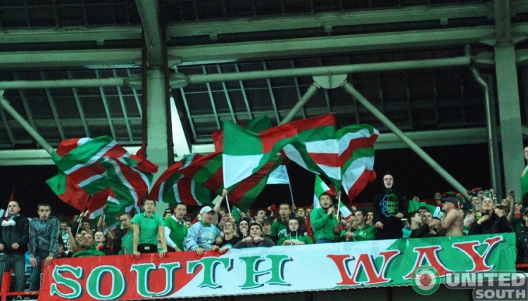 Filename=lokomotiv-spartak12-13_(33).JPG
Filesize=101KiB
Dimensions=900x514
Date added=Sep 03, 2012 lokomotiv-spartak12-13_(33).JPG