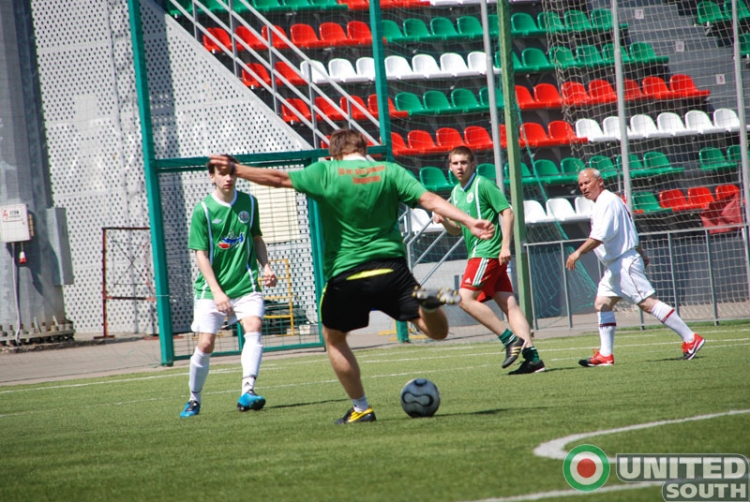 Filename=veterany_loko-fanaty2011_(25).JPG
Filesize=183KiB
Dimensions=800x536
Date added=Jun 13, 2011 veterany_loko-fanaty2011_(25).JPG