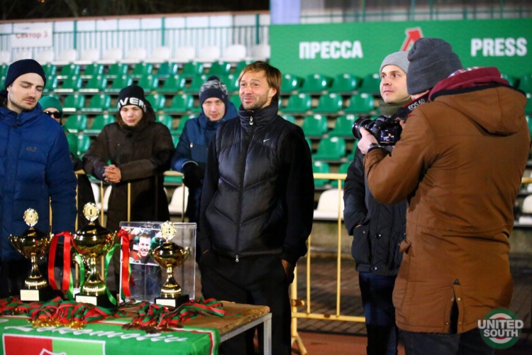 Filename=FinalChampFan-5.jpg
Filesize=263KiB
Dimensions=1200x801
Date added=Mar 27, 2018 FinalChampFan-5.jpg